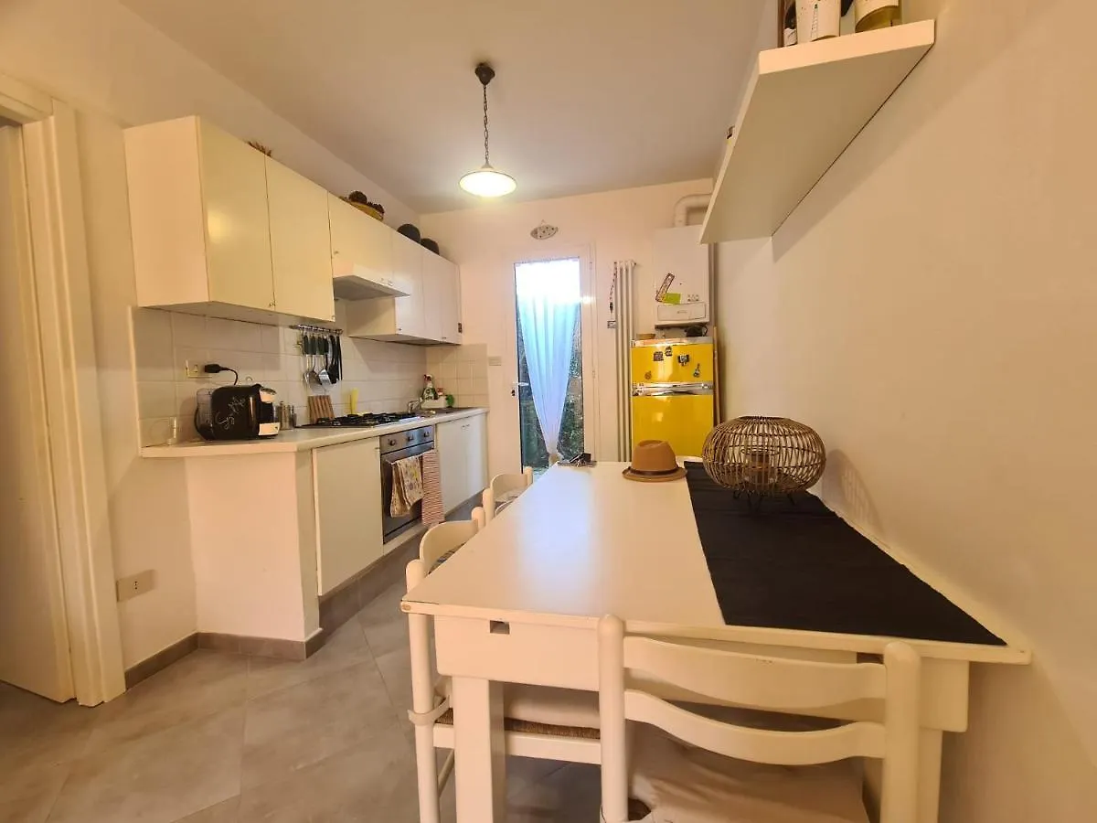 Apartment Babanhouse Fiumaretta 250M Dalla Spiaggia Fiumaretta di Ameglia
